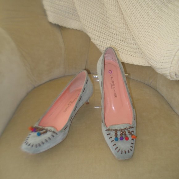 Auth L' AUTRE CHOSE Genuine Suede Whipstitch Kitten Heel Beaded Pumps - Picture 1 of 4